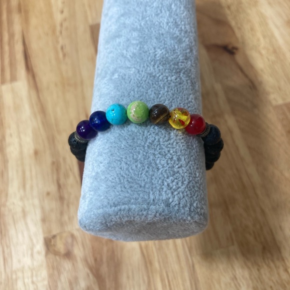 Chakra lava rock diffuser bracelet-adjustable - Picture 4 of 6